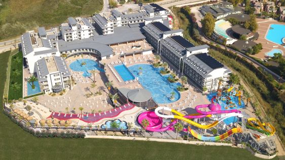 DREAM WORLD PALACE